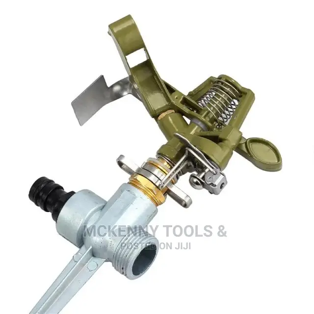 Metal Sprinkler Grass Spikes Adjustable 360 ​​Degree Nozzle