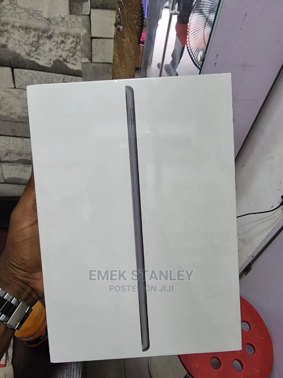 New Apple iPad 10.2 (2020) Wi-Fi 64 GB Gray