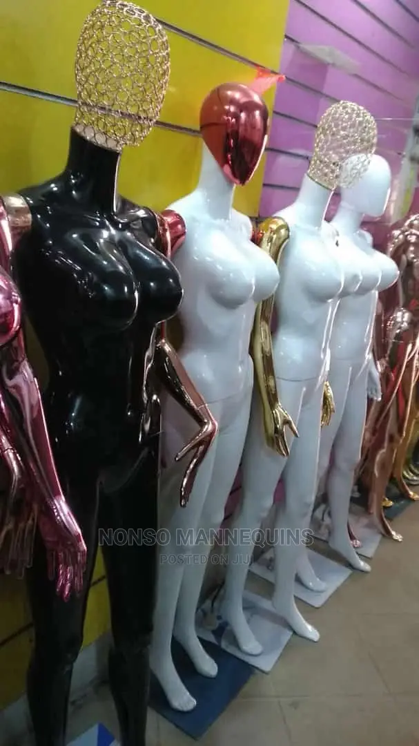 All Size 10 Chrome And Glossy Female Mannequins