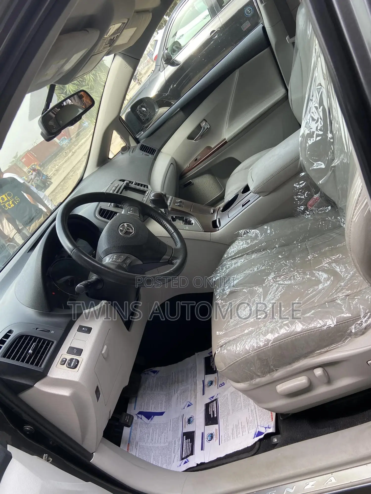 Toyota Venza V6 AWD 2010 Gray