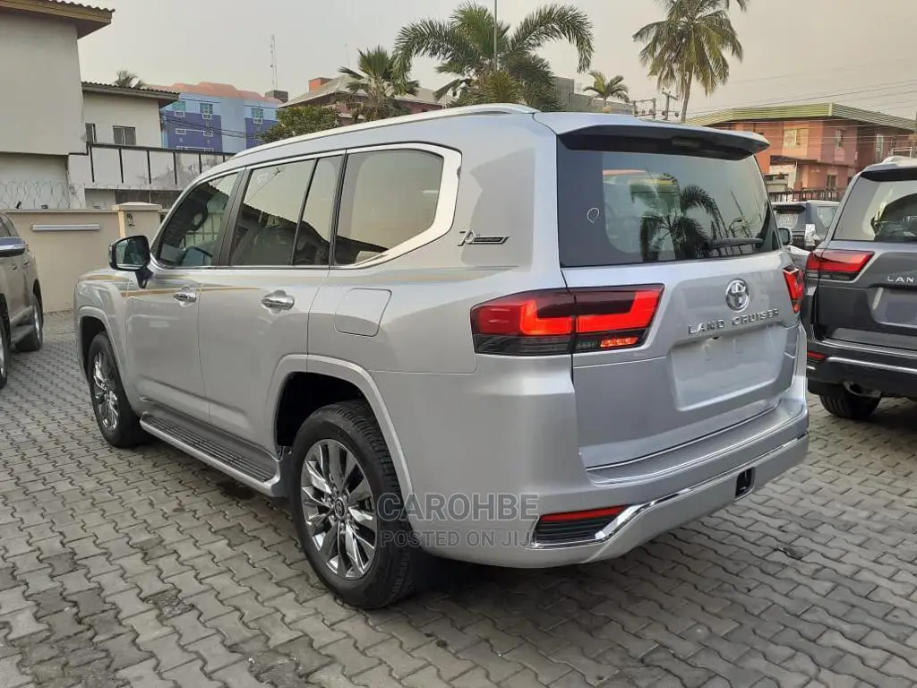New Toyota Land Cruiser 2025 Silver