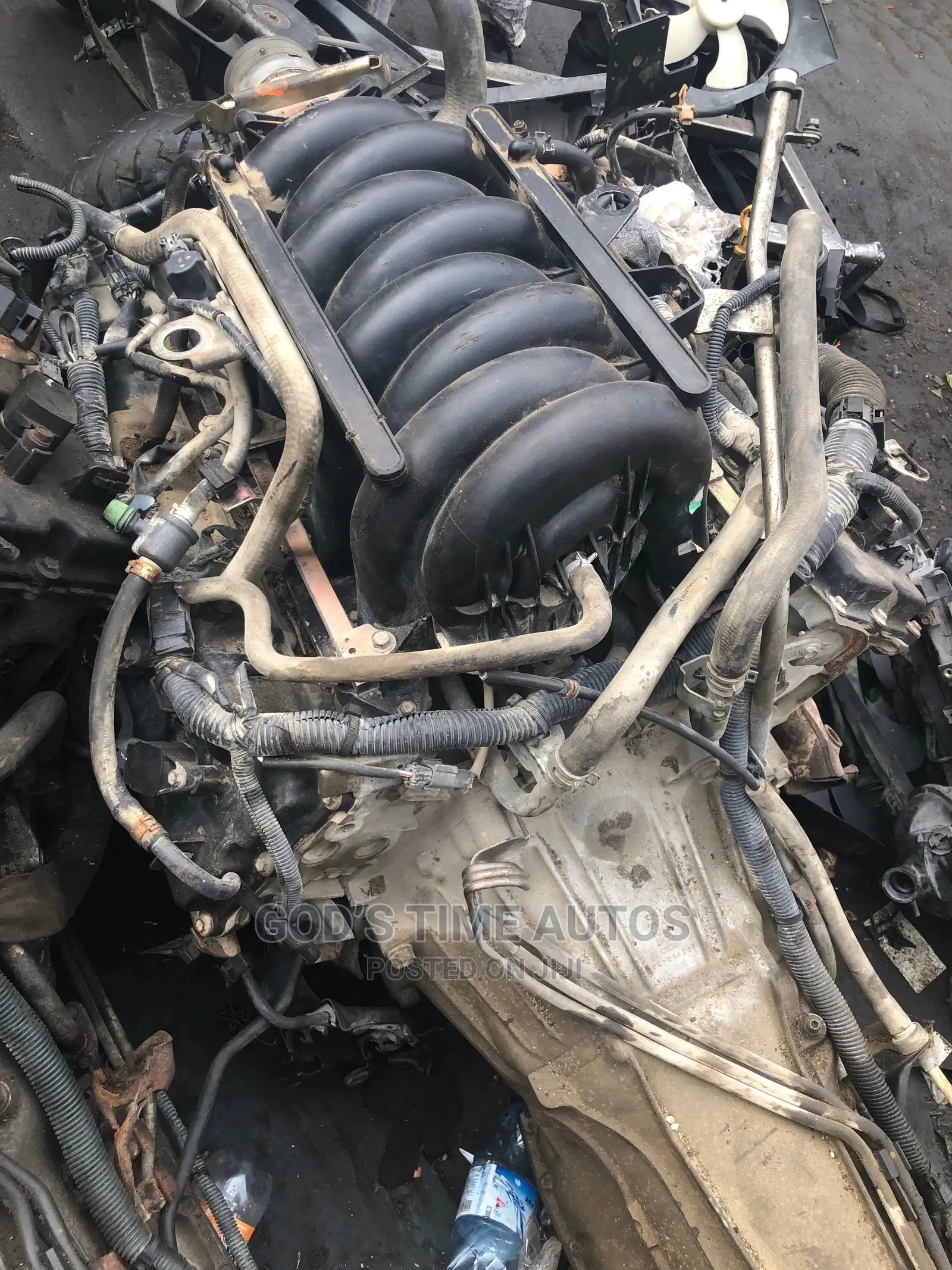 Nissan Titan V8