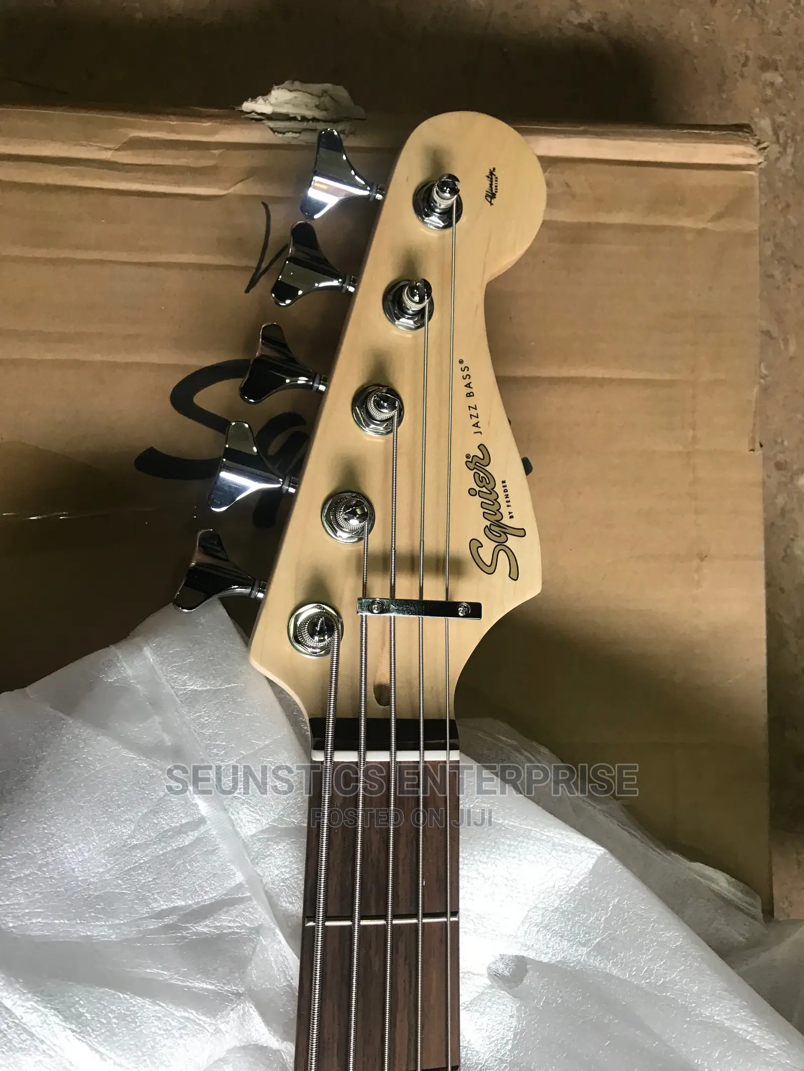 Squier by Fender Jazz Bass Guitar