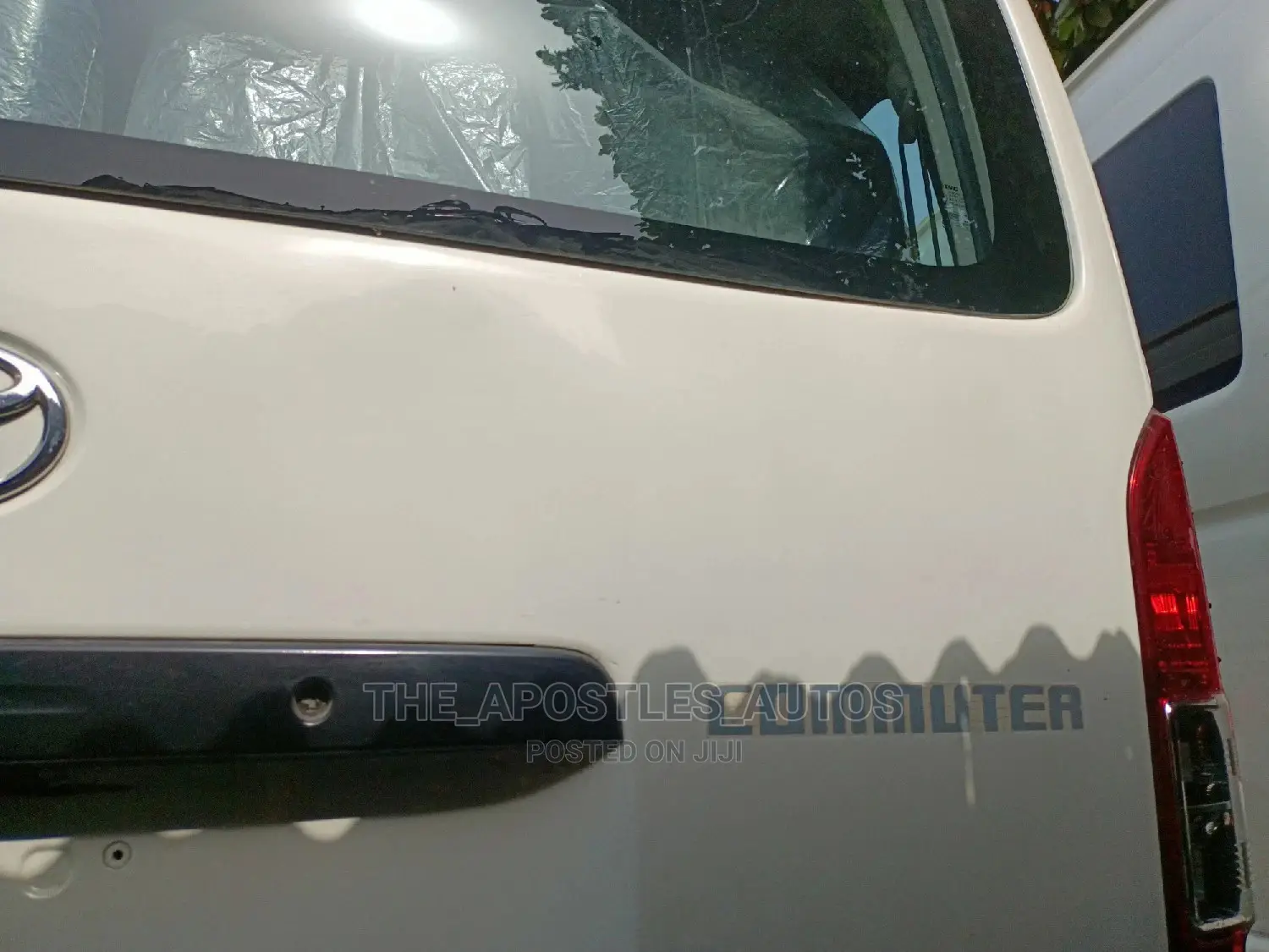 Toyota HiAce 2014 White