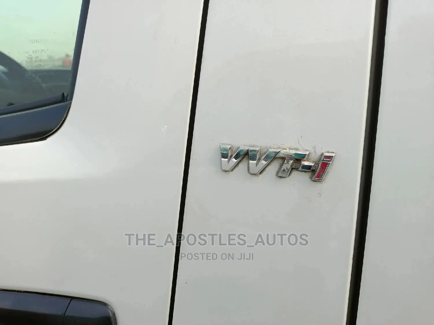 Toyota HiAce 2014 White