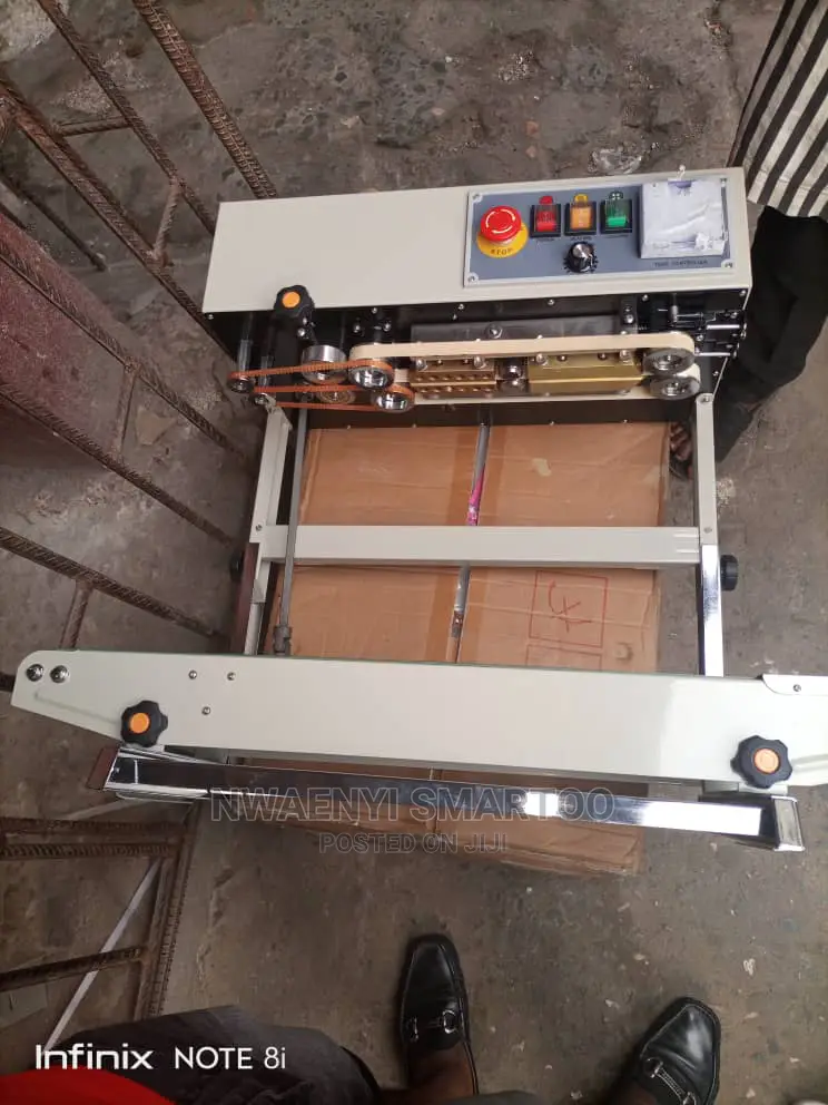 Heavy Duty Nylon Sealer Machine With Conveyor Belt