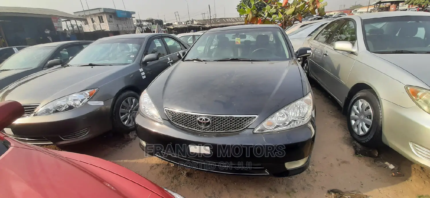 Toyota Camry SE V6 4dr Sedan (3.3L 6cyl 5A) 2005 Black