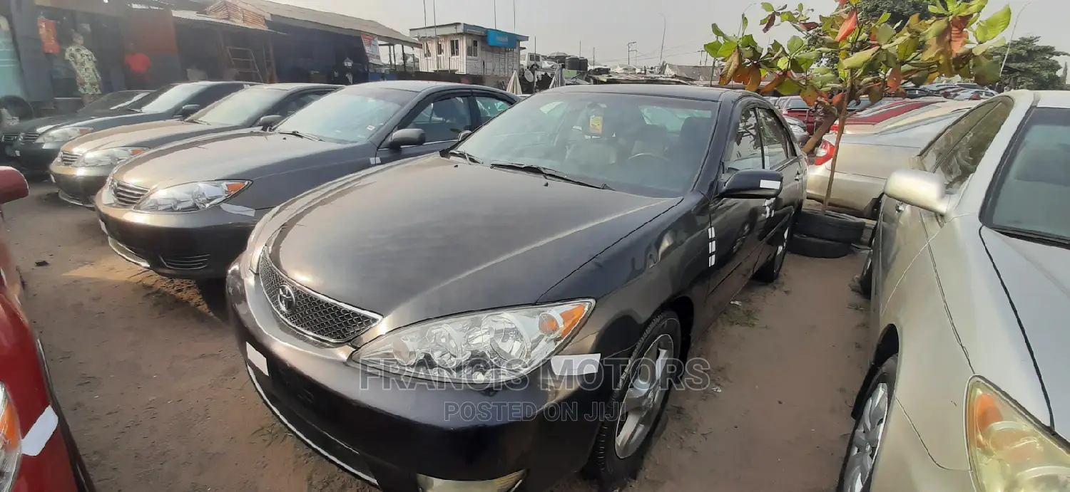 Toyota Camry SE V6 4dr Sedan (3.3L 6cyl 5A) 2005 Black