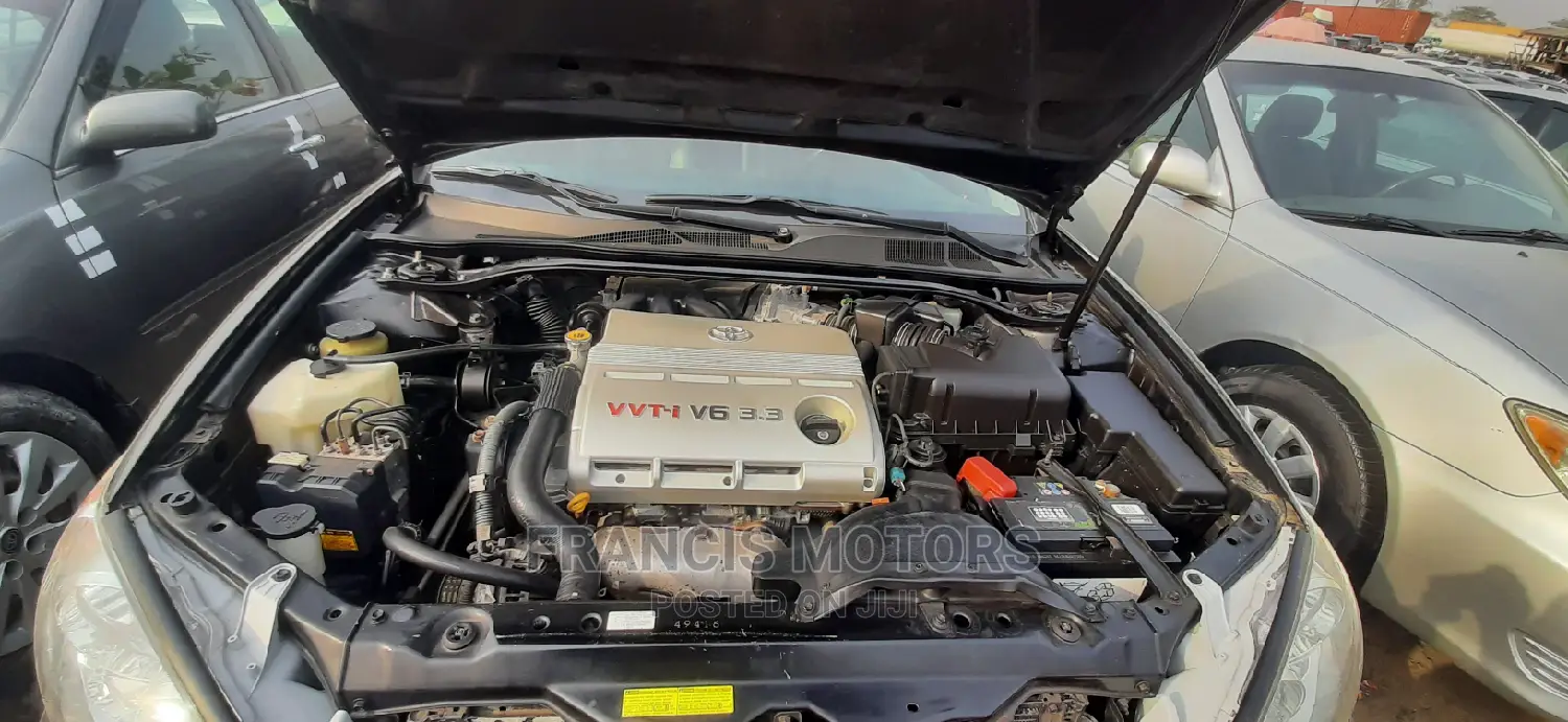 Toyota Camry SE V6 4dr Sedan (3.3L 6cyl 5A) 2005 Black