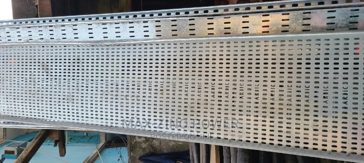 All Sizes of Cable Gavalnized Steel Tray Available Low Price