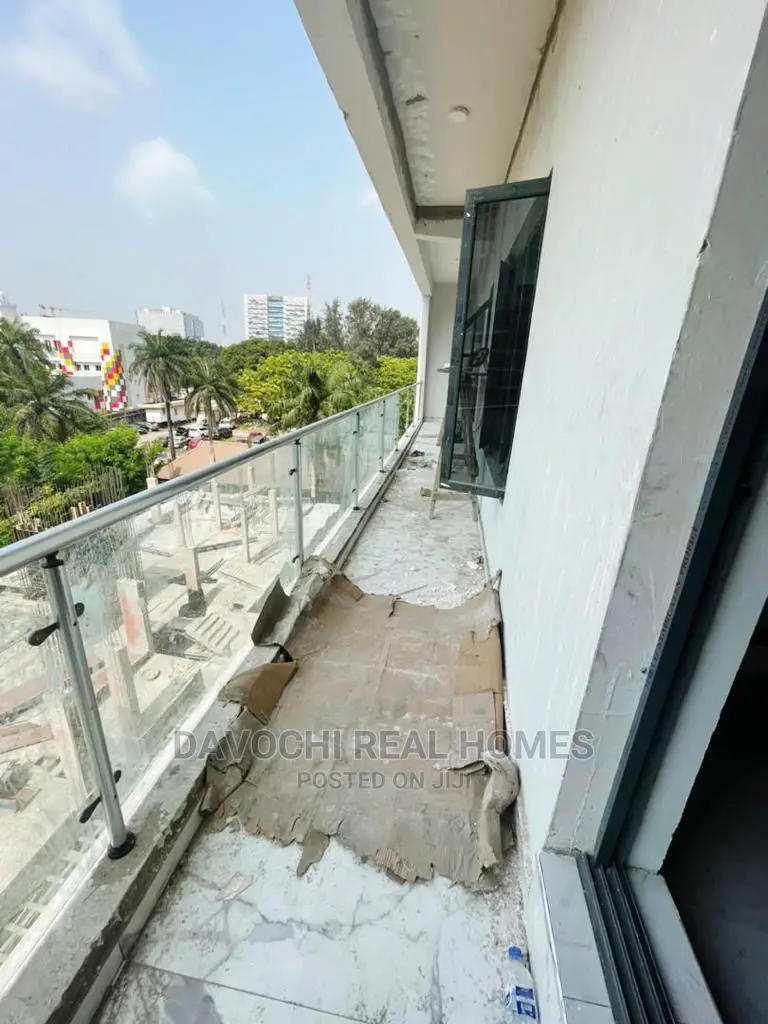 5bdrm Apartment in Banana Island for sale