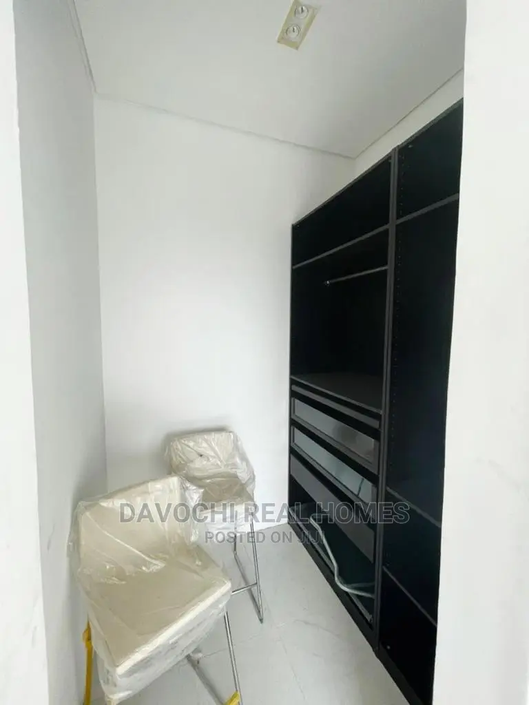 4bdrm House in Chevron for Sale