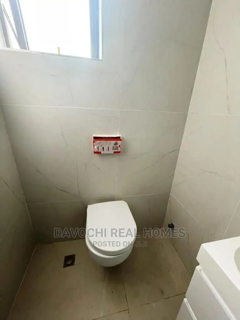 4bdrm House in Chevron for Sale