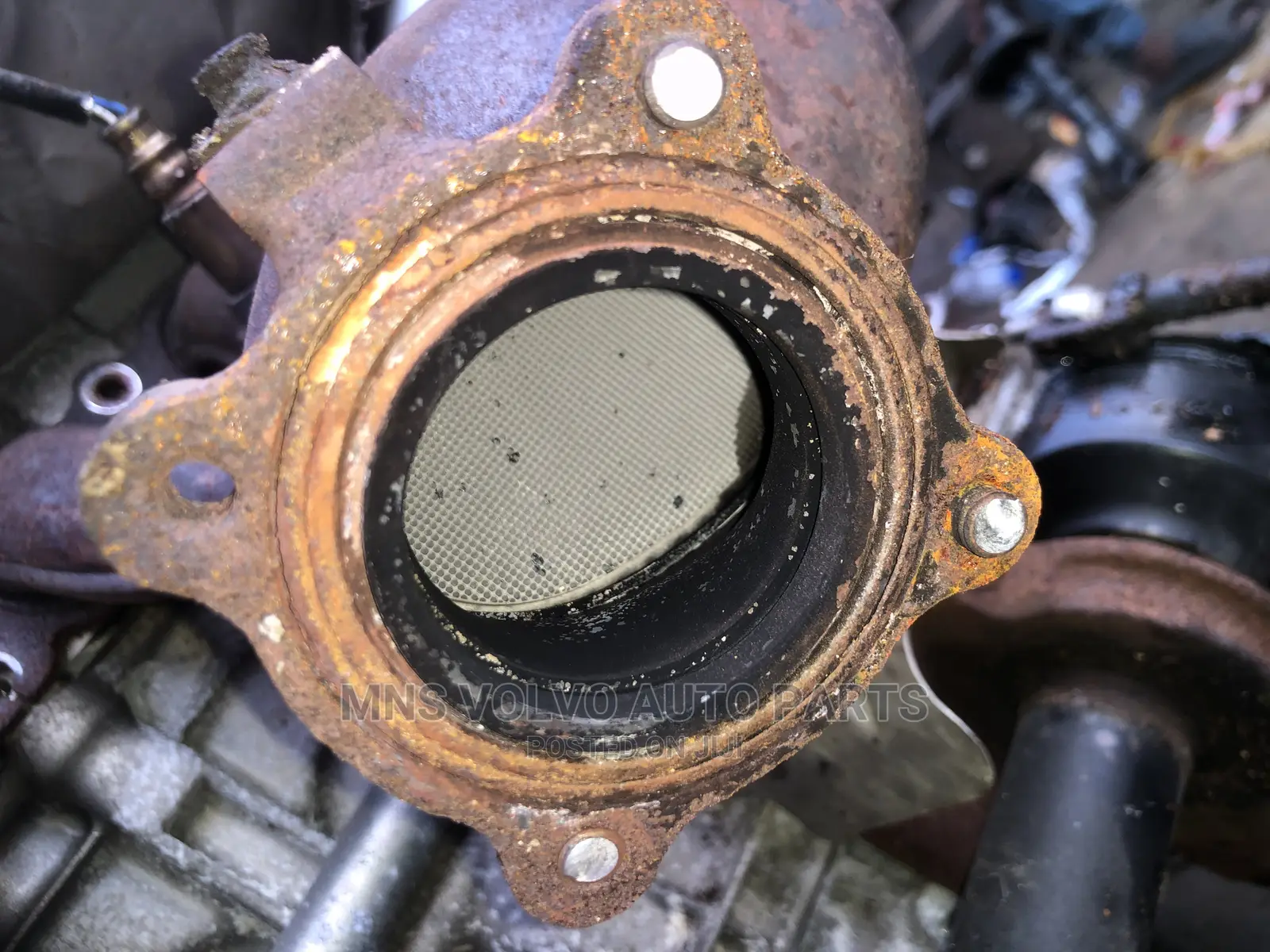Volvo 3.2 Engine Catalyst Coverter