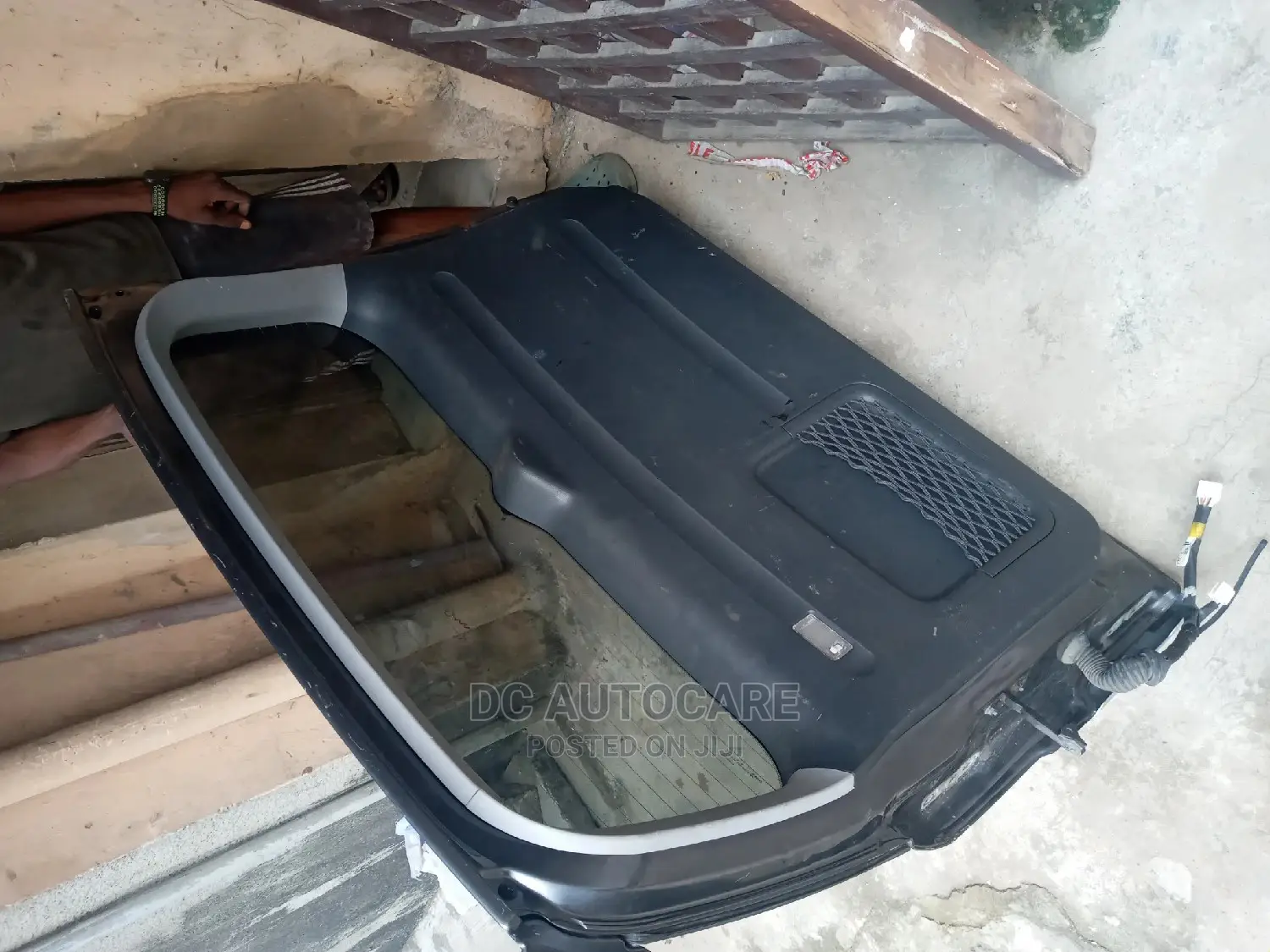Boot Rav4 2011
