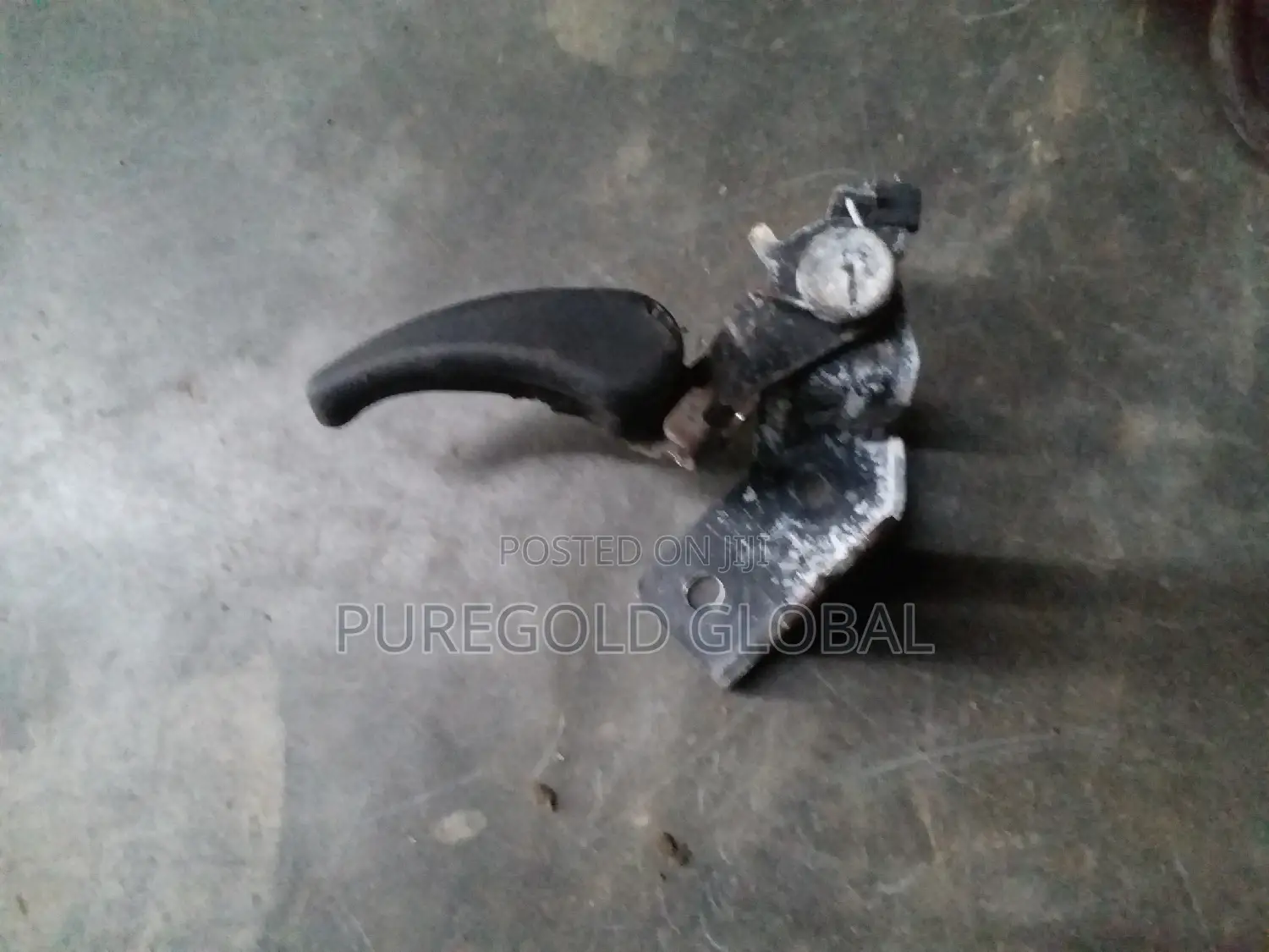 Kia and Hyundai Fuel Tank Opener