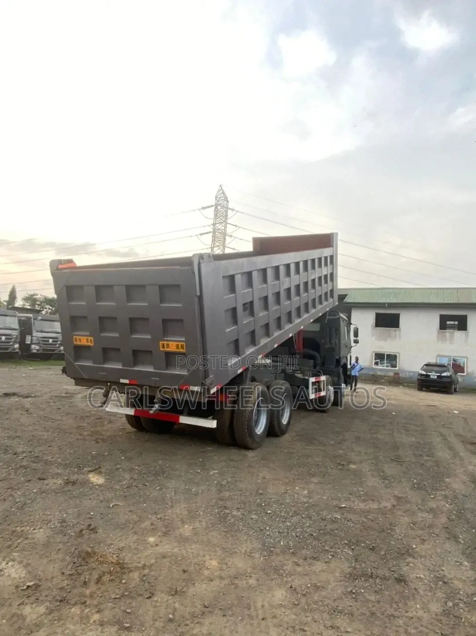 Brand New 12tyres Howo Sinotrucks 31tons.