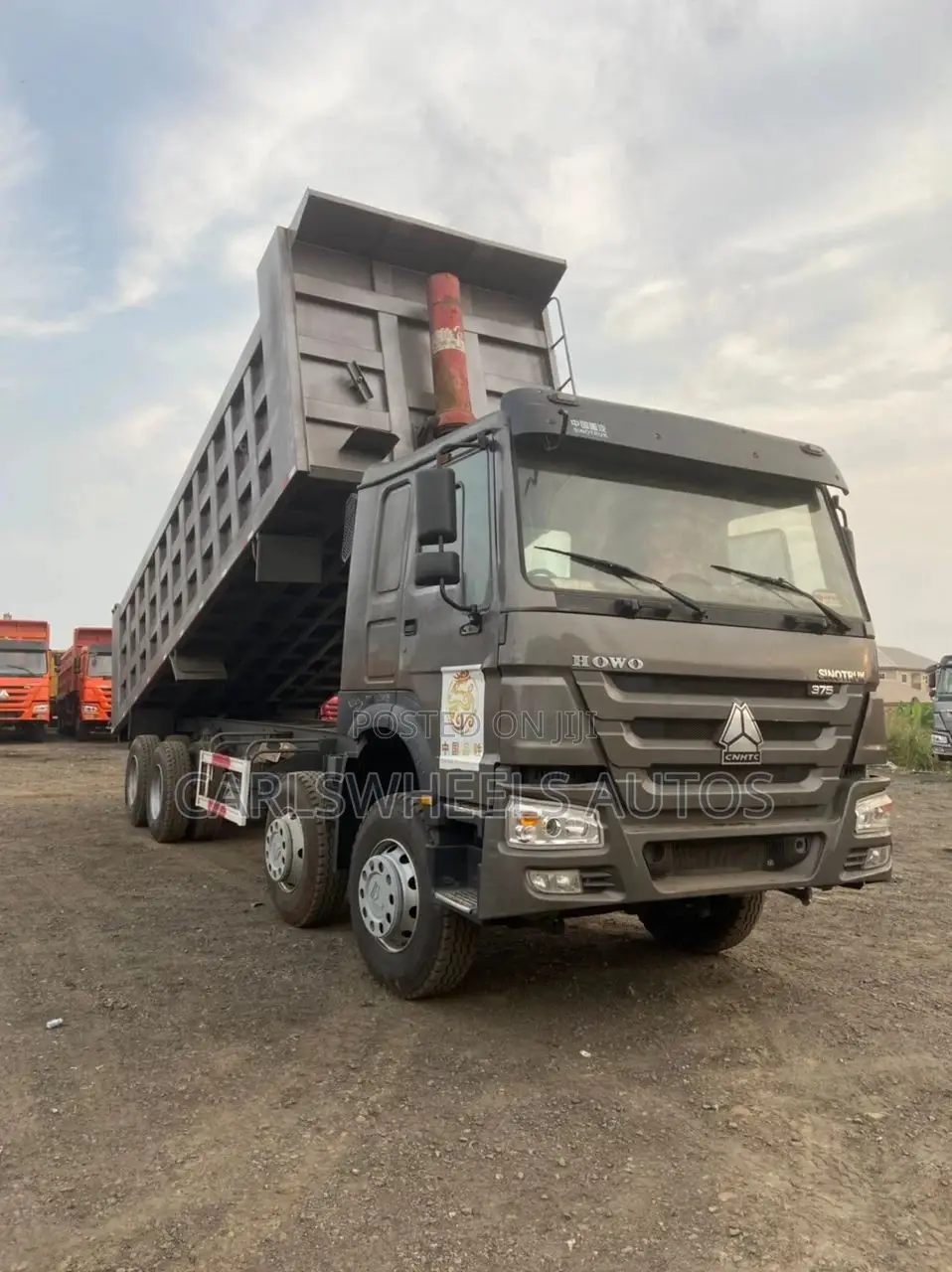Brand New 12tyres Howo Sinotrucks 31tons.