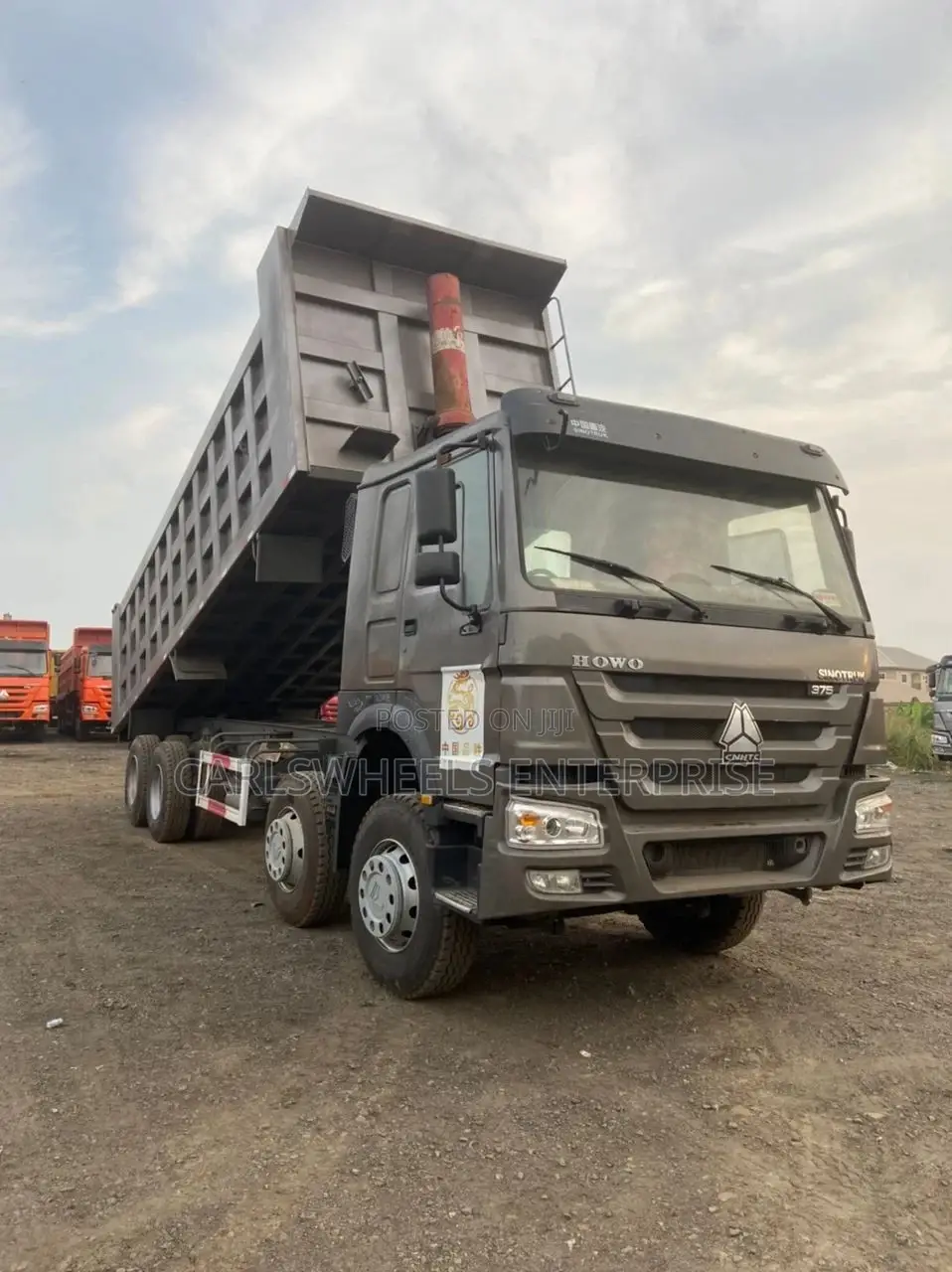 Brand New 12tyres Howo Sinotrucks 31tons.