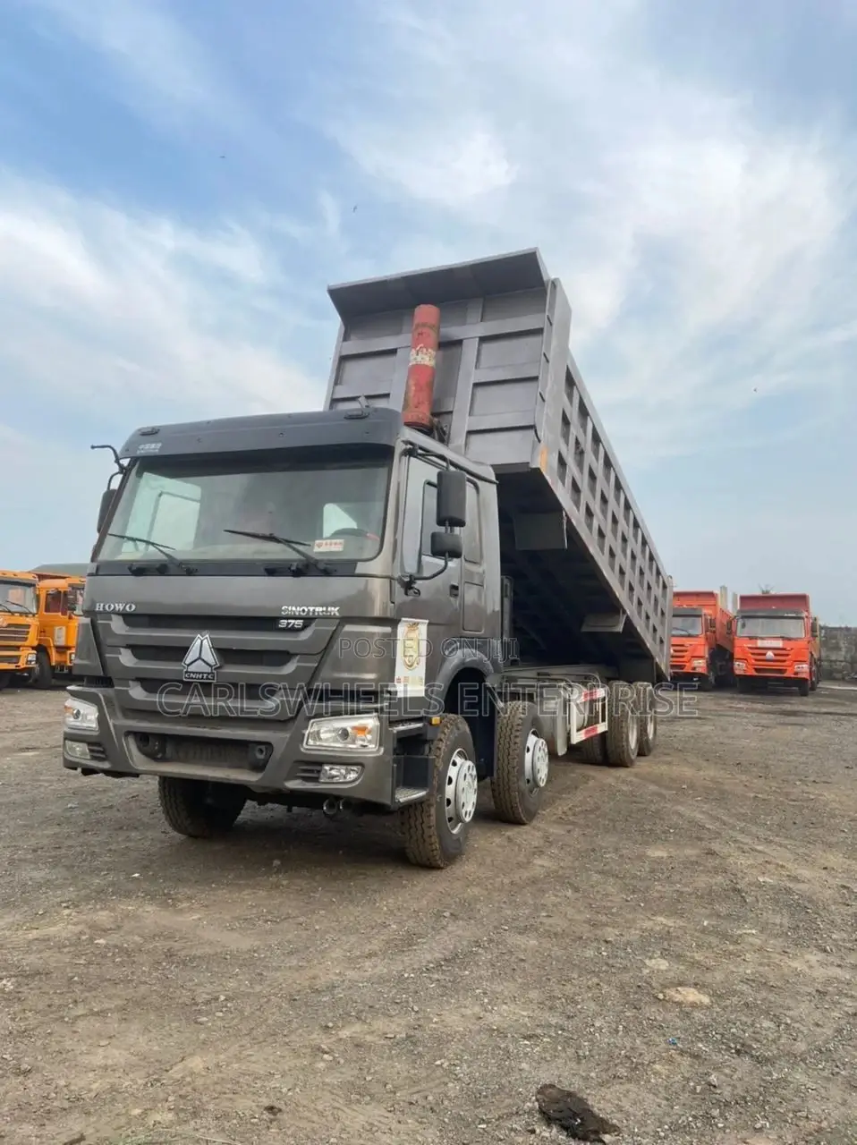 Brand New 12tyres Howo Sinotrucks 31tons.
