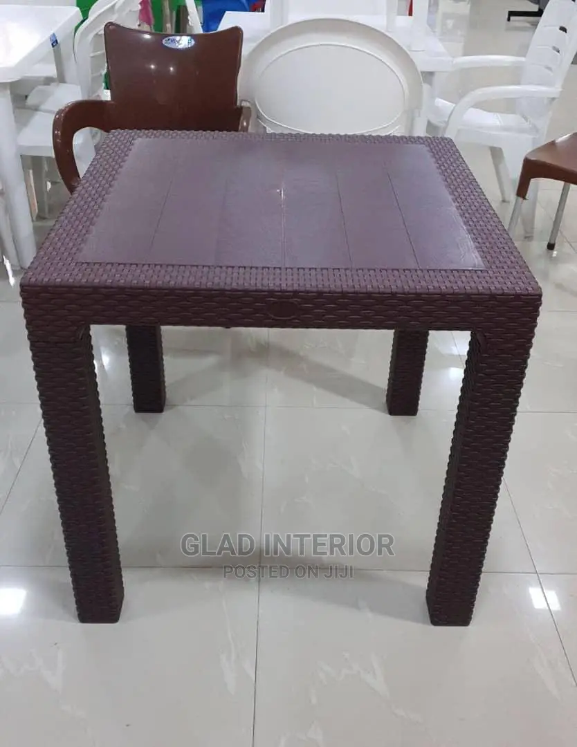 Strong Restorant Table