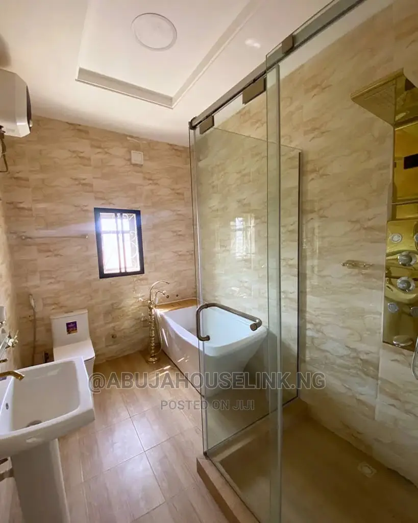 6bdrm Duplex in Efab Metropolis, Gwarinpa for sale