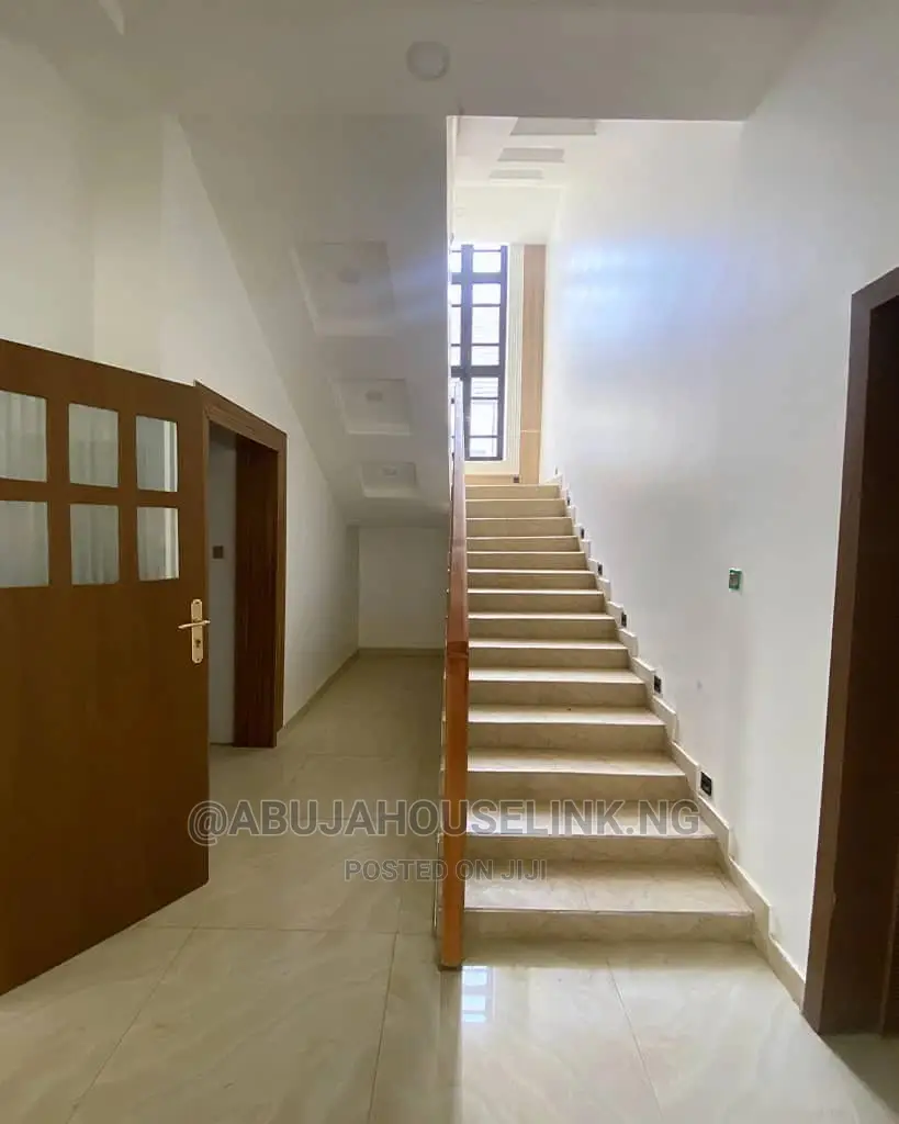 6bdrm Duplex in Efab Metropolis, Gwarinpa for sale