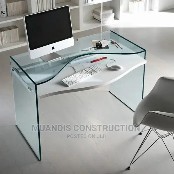 Rooms Reading Table and Stool