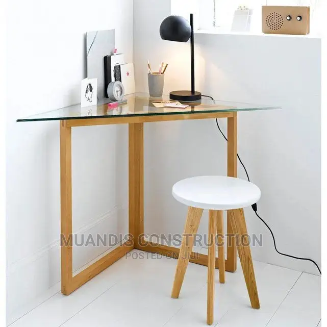 Rooms Reading Table and Stool