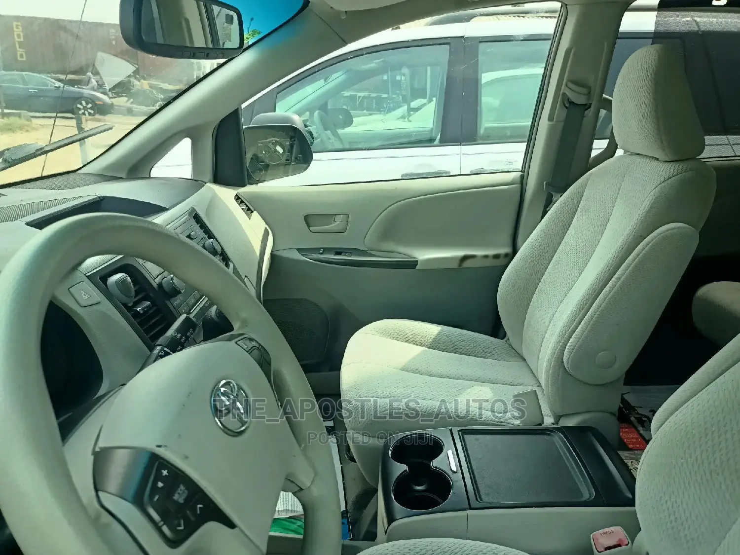 Toyota Sienna LE FWD 8-Passenger 2013 Gray