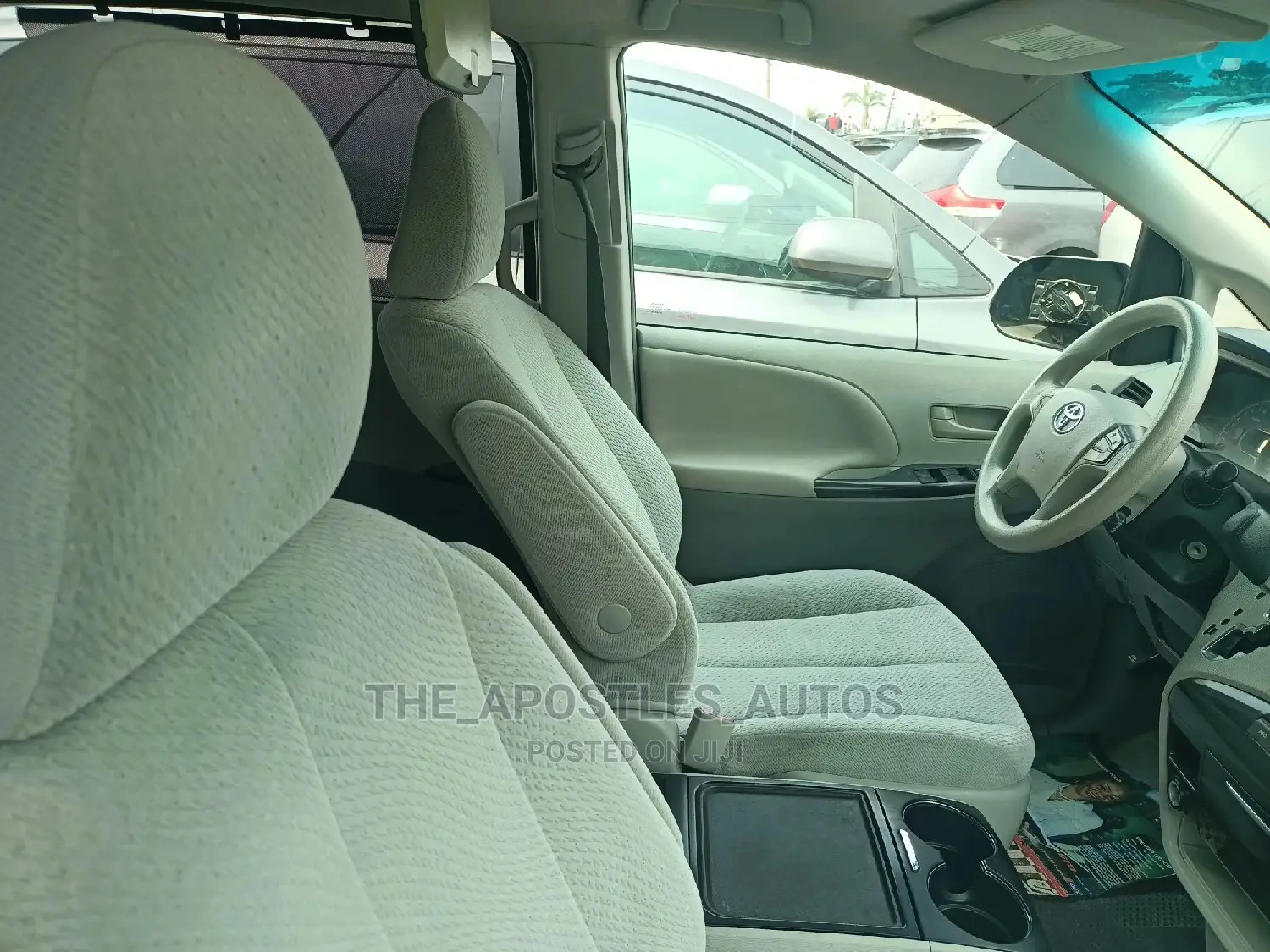 Toyota Sienna LE FWD 8-Passenger 2013 Gray