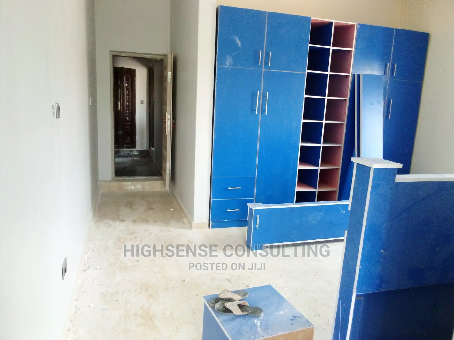 Professional Cleaning Service With Modern Tools