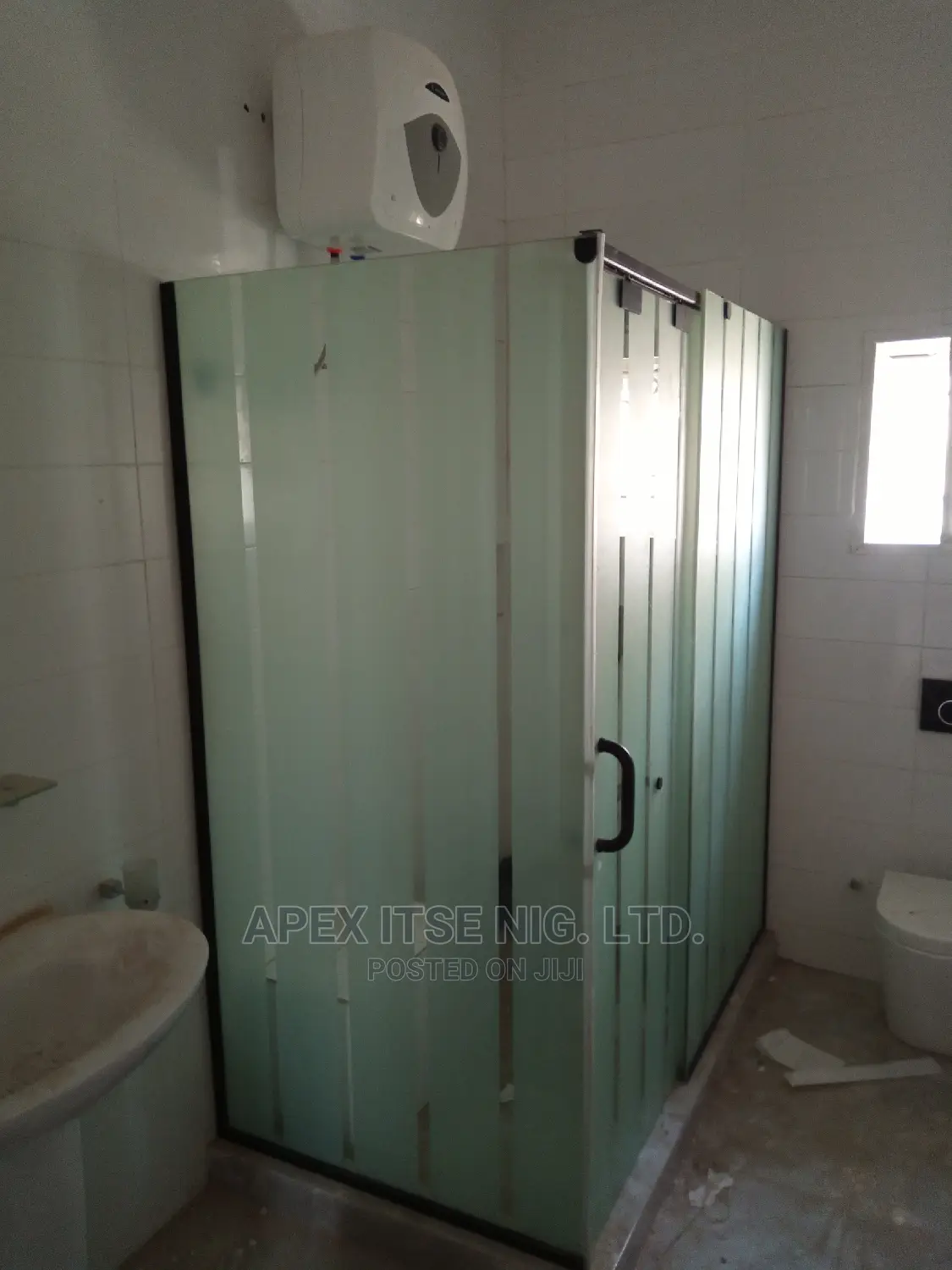 Black Accessories Shower Cubicle