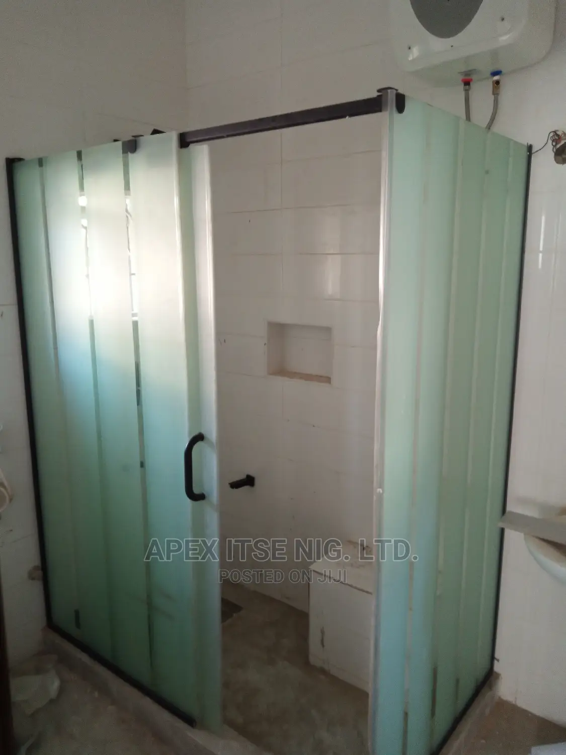 Black Accessories Shower Cubicle