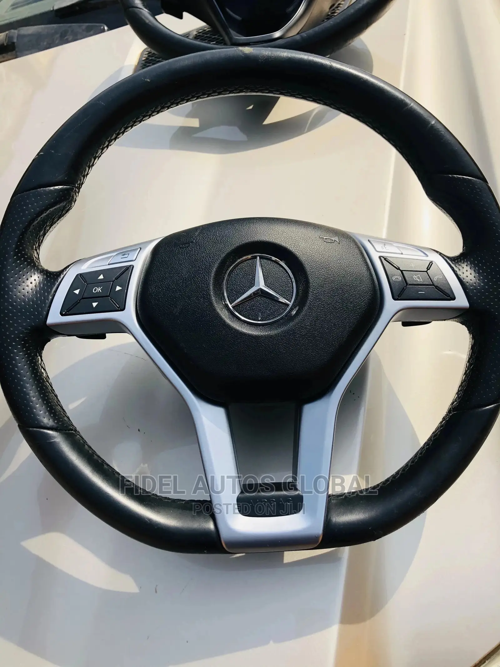 Quality Mercedes Benz AMG E350 2013 Steering Wheel.