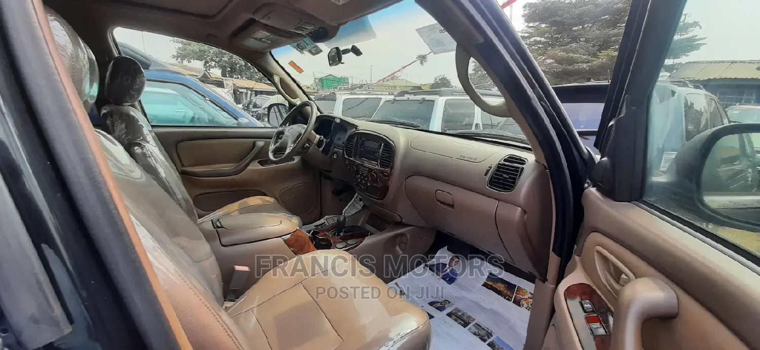 Toyota Sequoia 2004 Black
