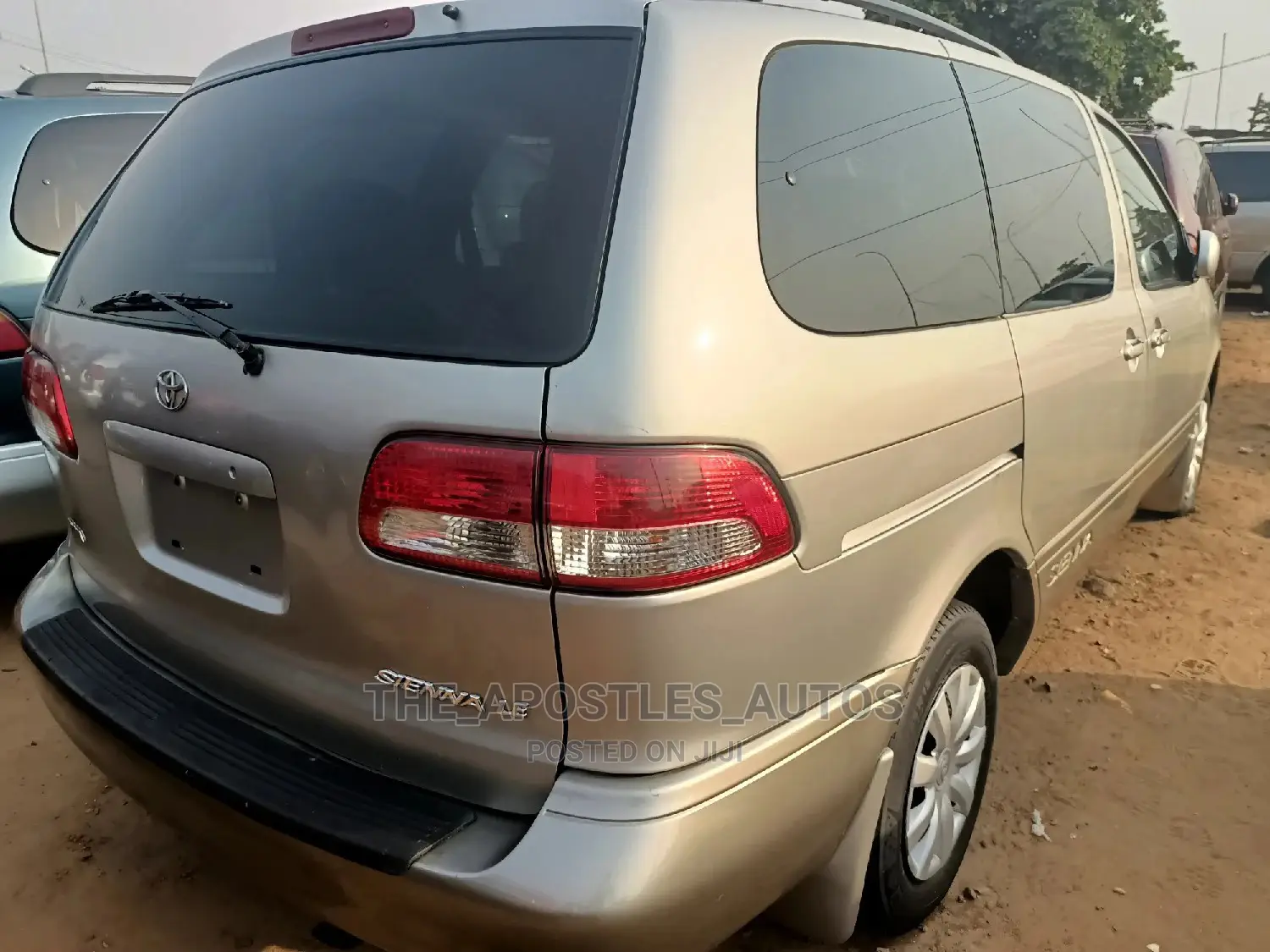 Toyota Sienna LE 2002 Silver