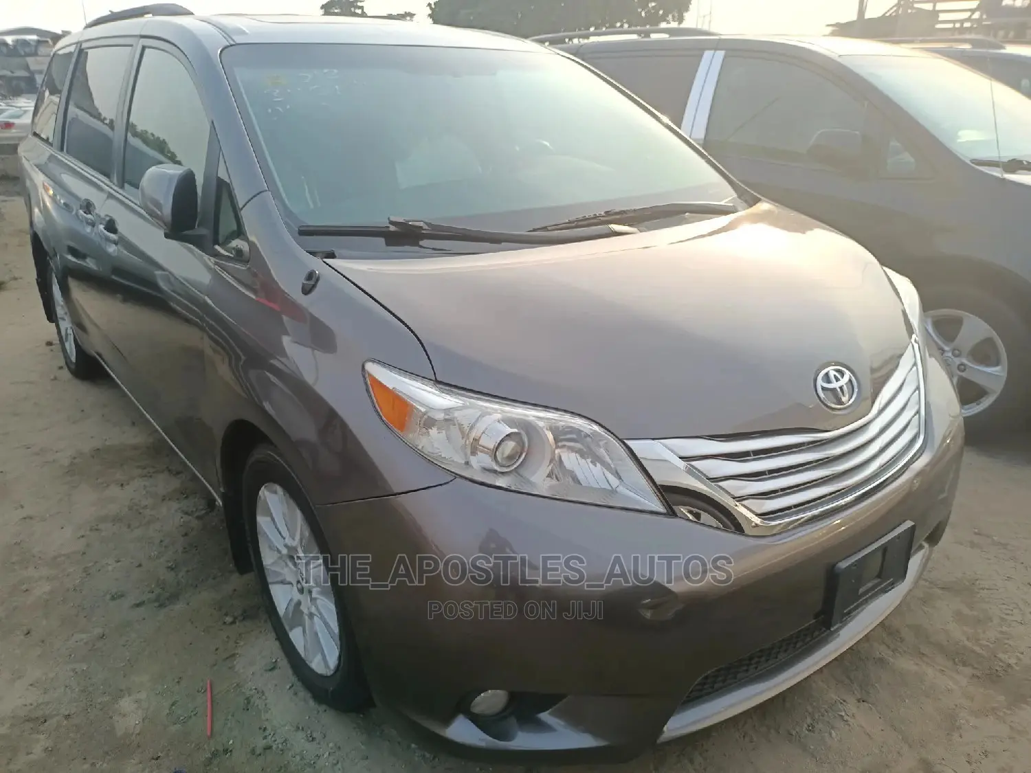 Toyota Sienna XLE 7 Passenger Mobility 2012 Gray