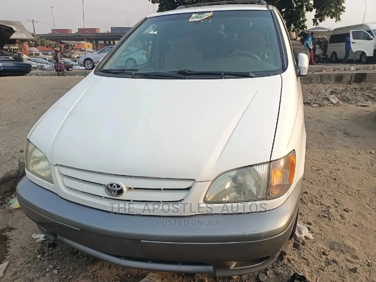 Toyota Sienna LE 2001 White