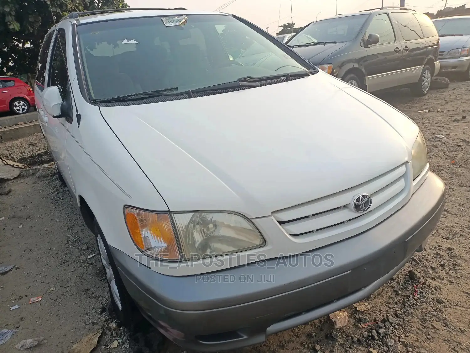 Toyota Sienna LE 2001 White