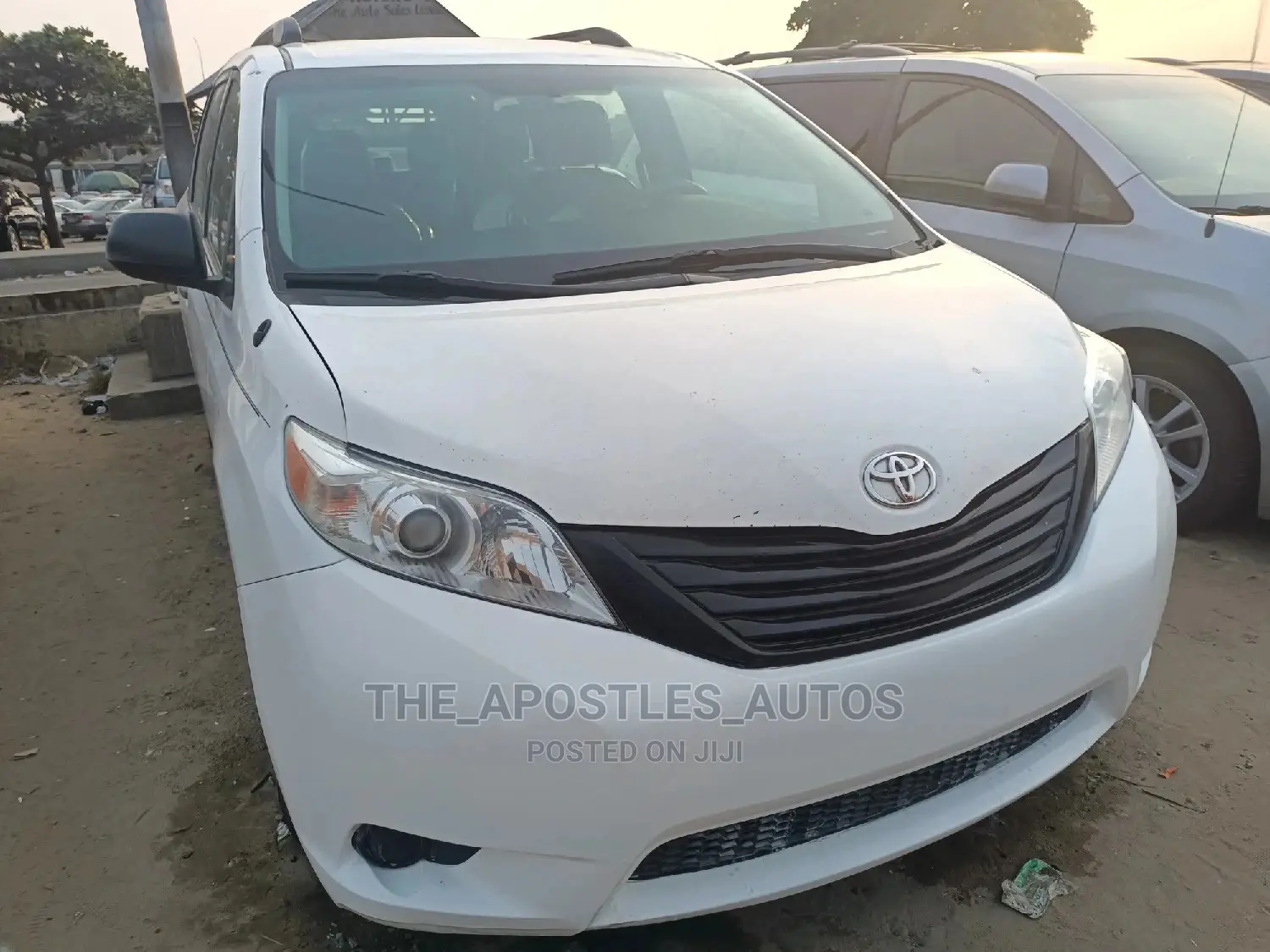 Toyota Sienna Limited AWD 7-Passenger 2013 White