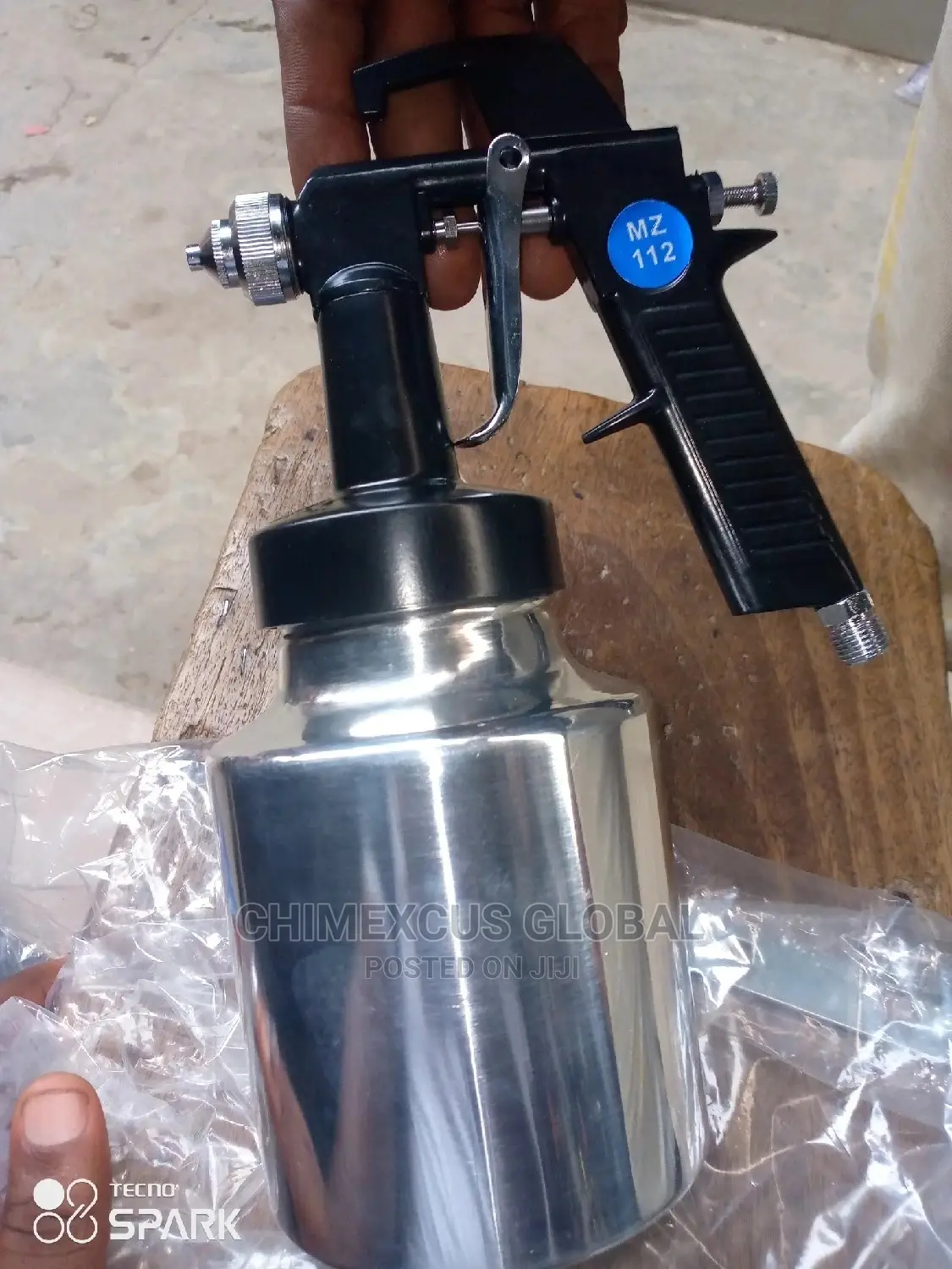 Spraying Paint Gun