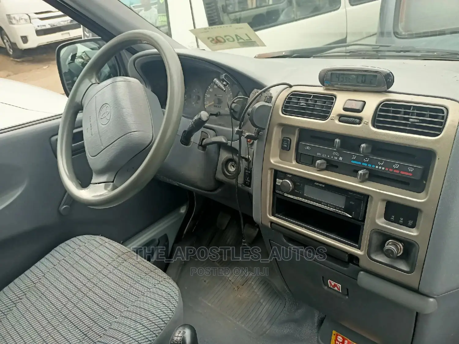 Toyota HiAce 1998 Blue