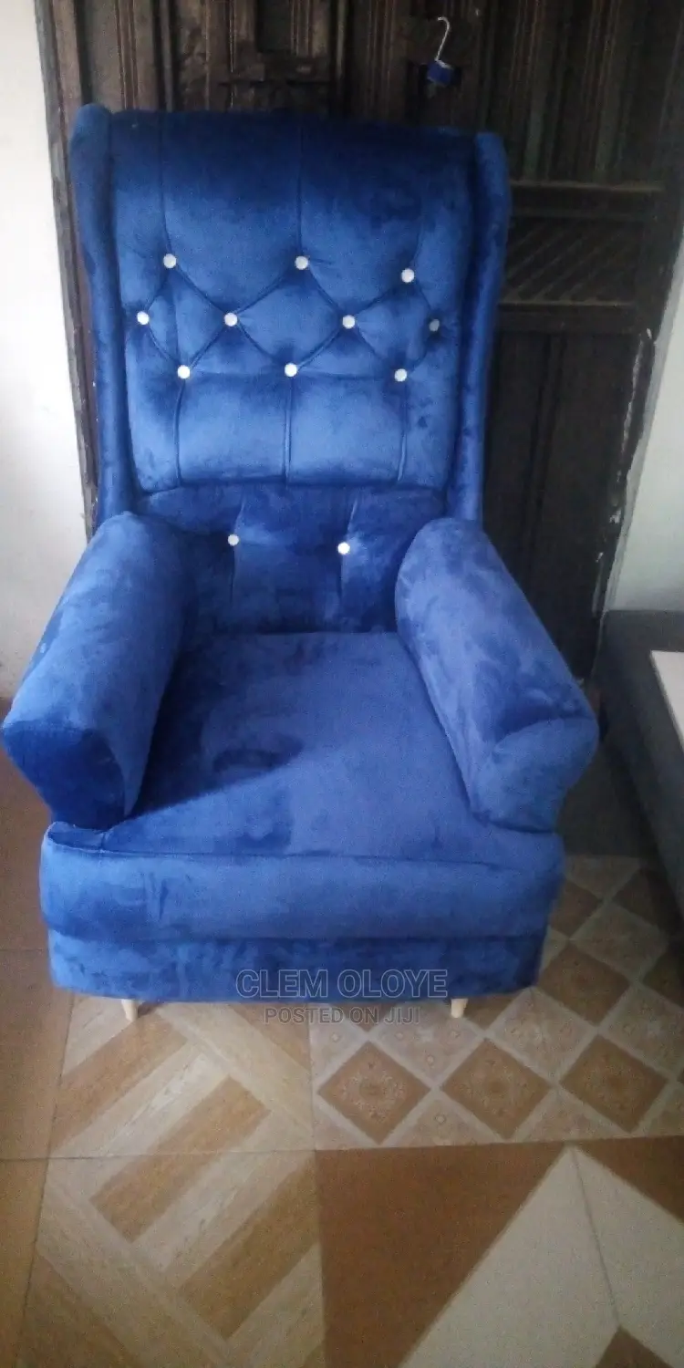 Royal Sofa Single