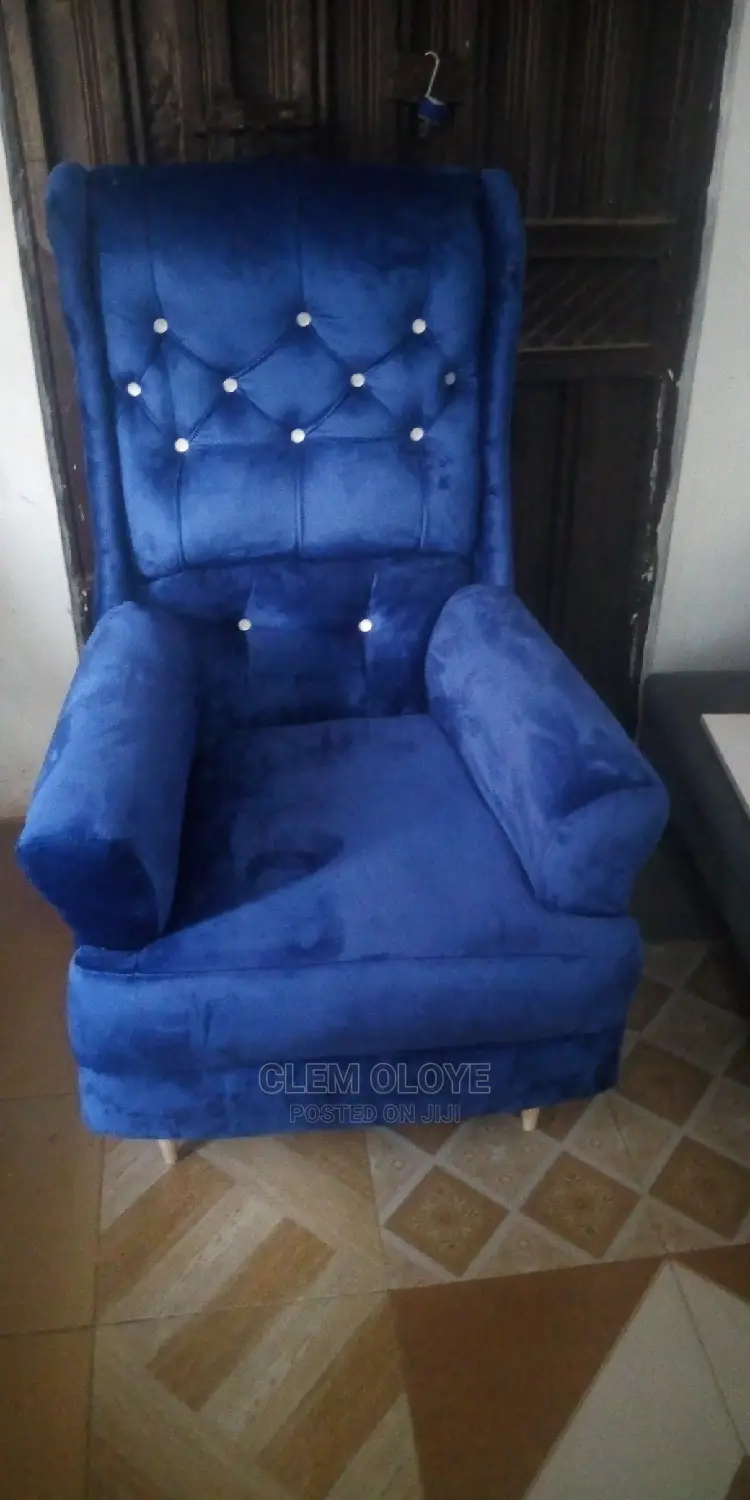 Royal Sofa Single