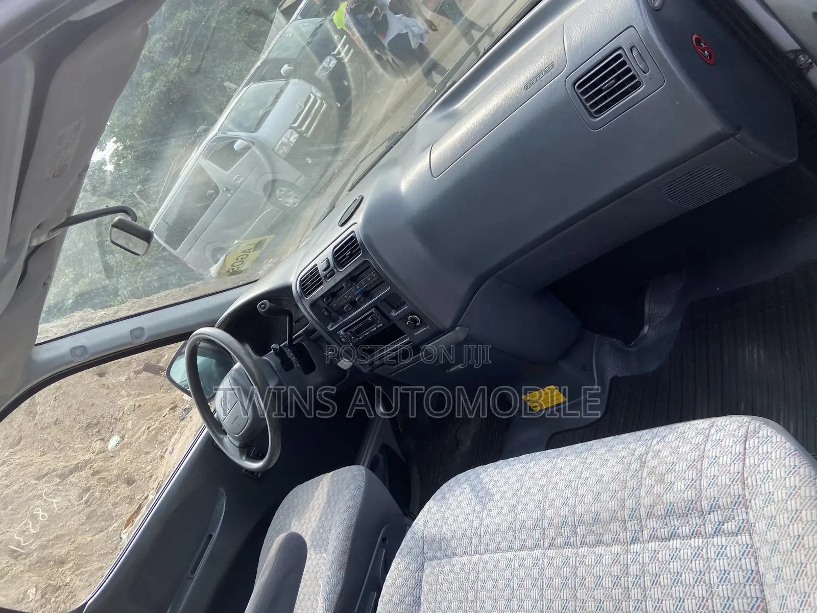 Toyota HiAce 2006 Grey