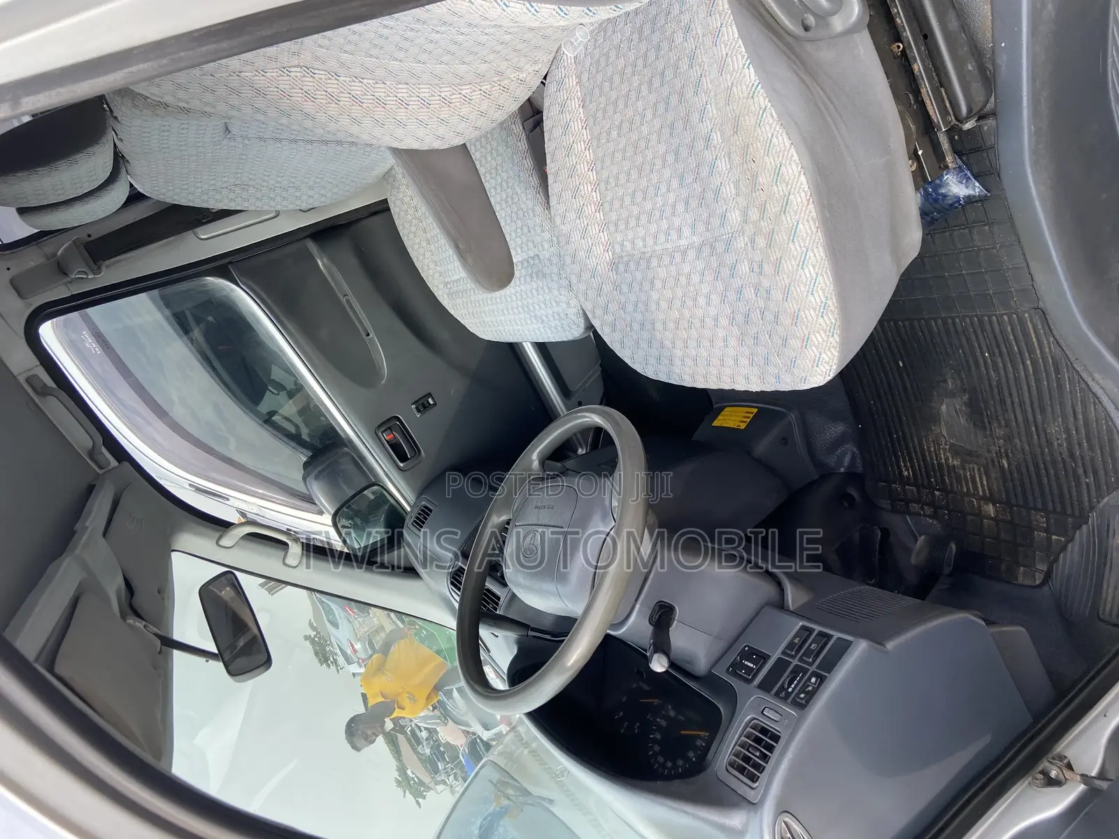Toyota HiAce 2006 Grey