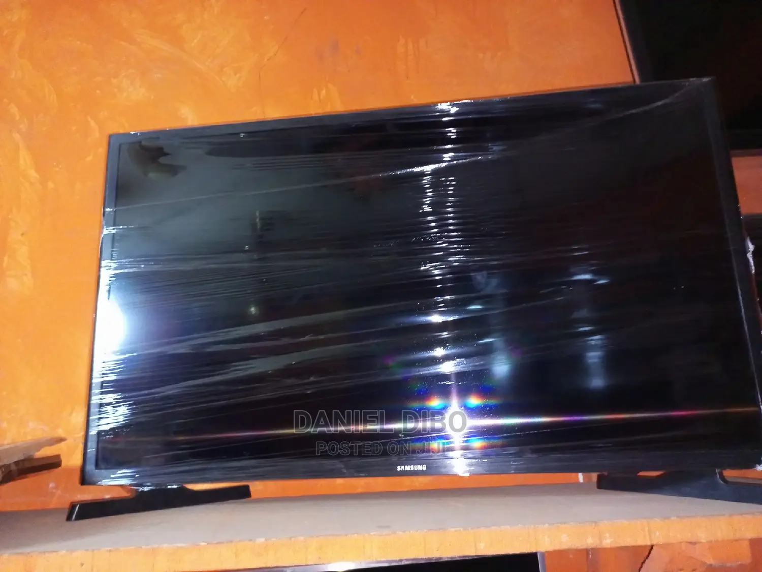 Samsung 32 Inches Smart TV