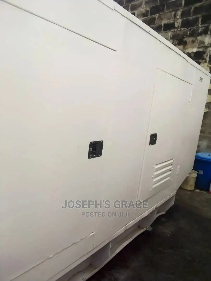 250kva FG Wilson Sound Proof Generator( Manual) UK.
