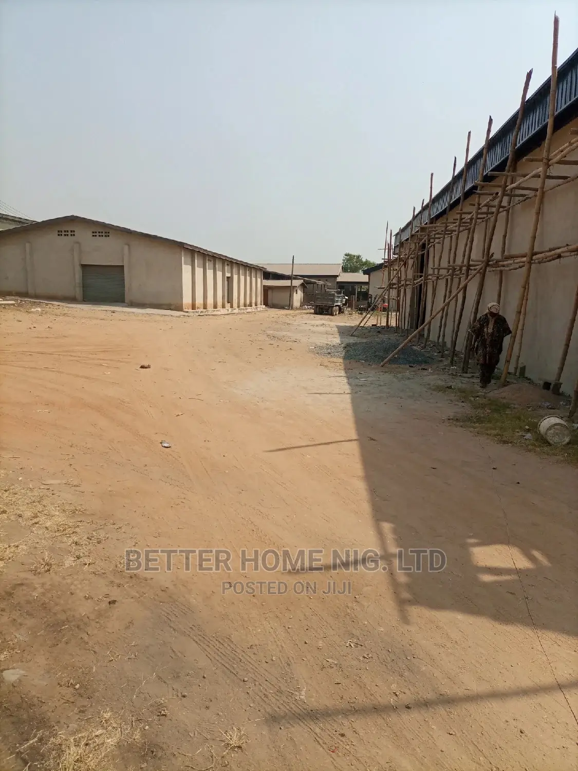Warehouse 10000 Square Meter Capacity